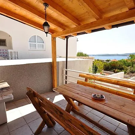 By The Sea - Perna, Peljesac - 10154 *