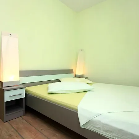 By The Sea - Perna, Peljesac - 10154 *