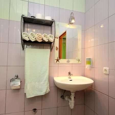 Apartament By The Sea - Perna, Peljesac - 10154