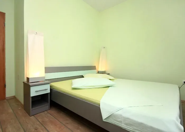 By The Sea - Perna, Peljesac - 10154 *